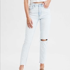 AE distressed mom jean